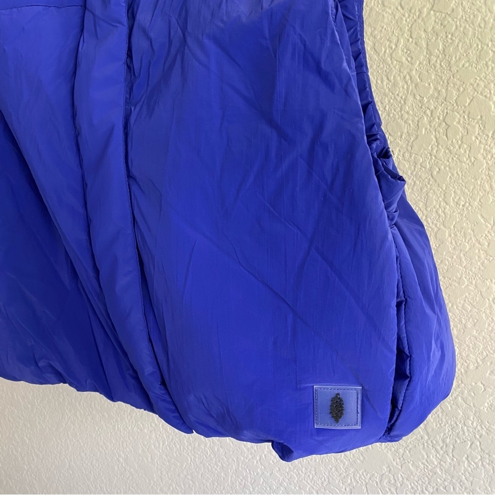 New Free People Movement Puffer Cropped Blue Vest Insulated Zip Up View 3
